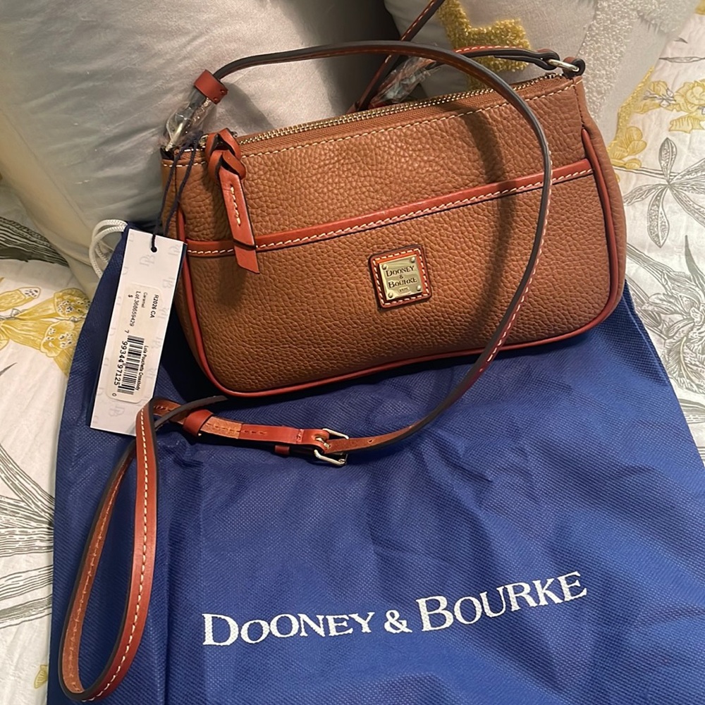 NWT Dooney& Burke Crossbody